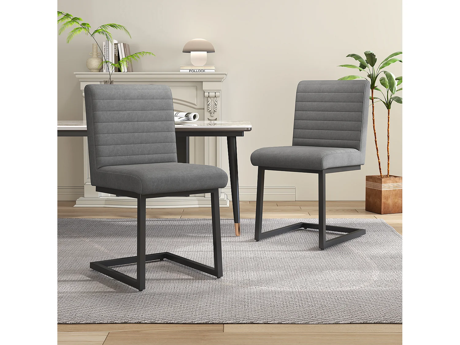 eetkamerstoelen in grijs kunstleer met metalen poten