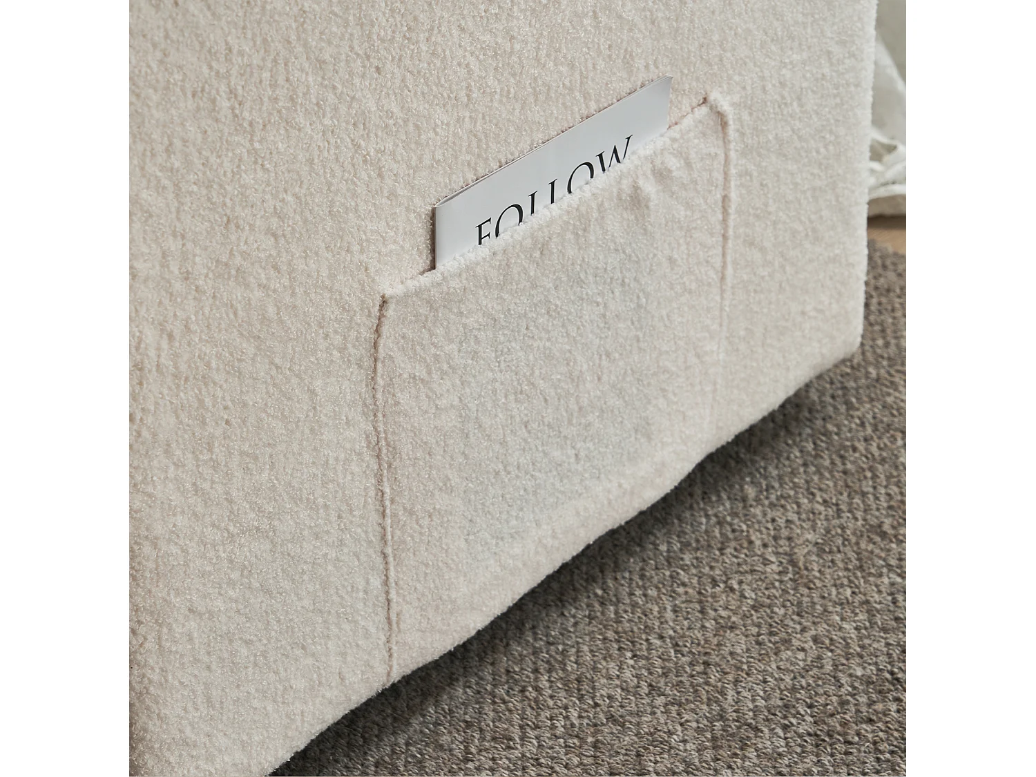 Chaise confortable avec repose-pieds et cadre rotatif en métal