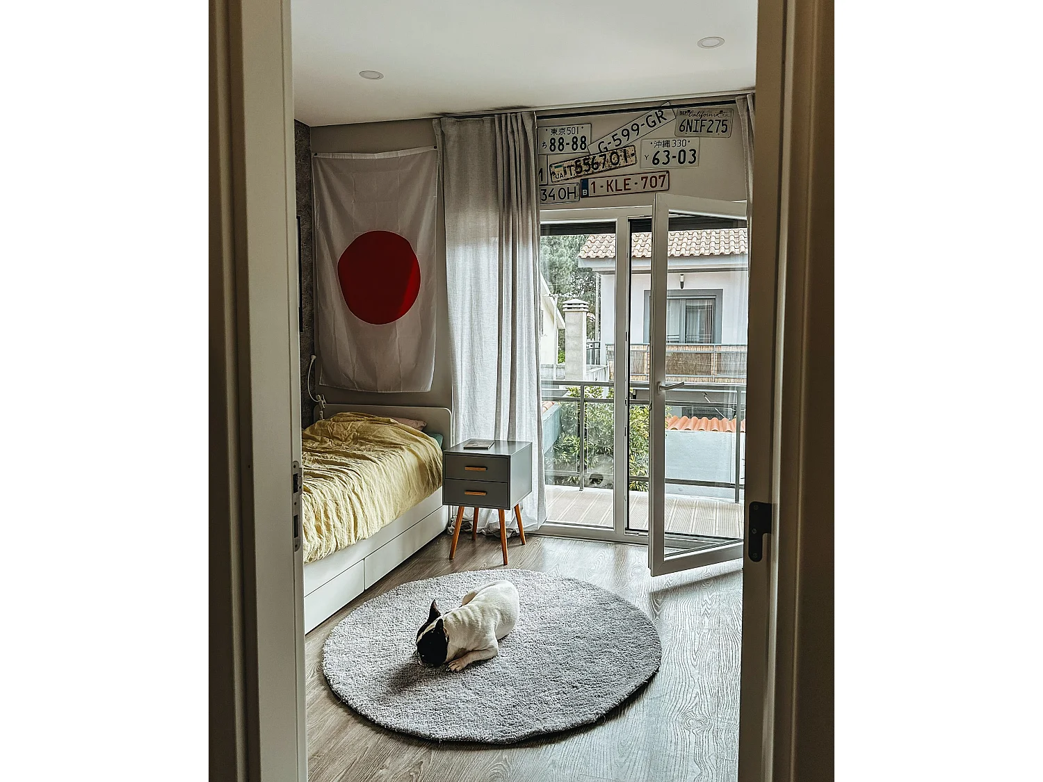 Tapis rond en tissu gris clair DEMRE