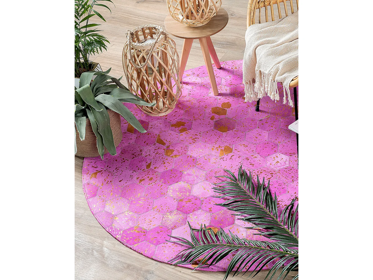 Teppich ZEYTIN ø 140 cm Echtleder Rosa