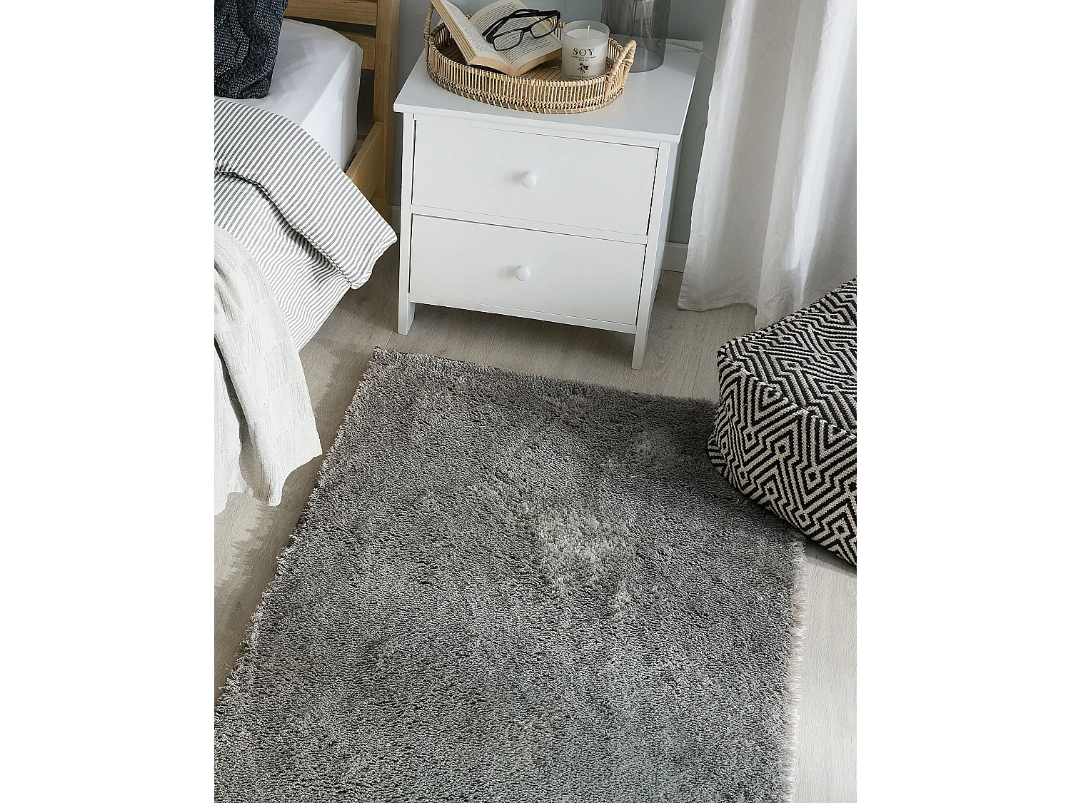 Spektakulärer Shaggy Teppich in rechteckiger Form hellgrau 80x150 cm Evren