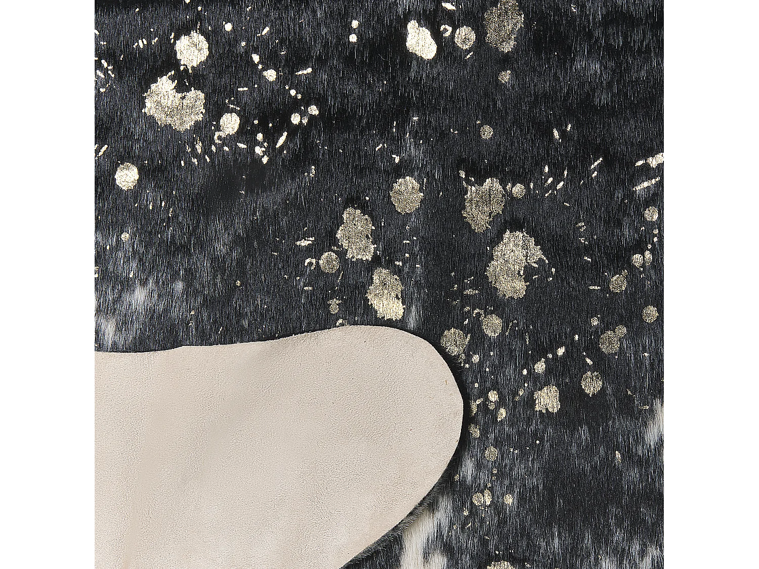 Tapete em pele sintética de vaca preta e branca e dourado 130 x 170 cm BOGONG