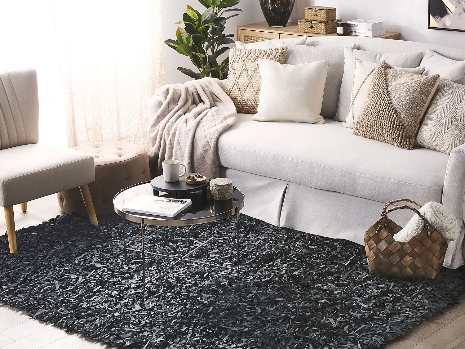 Tapis shaggy en cuir noir 160 x 230 cm MUT