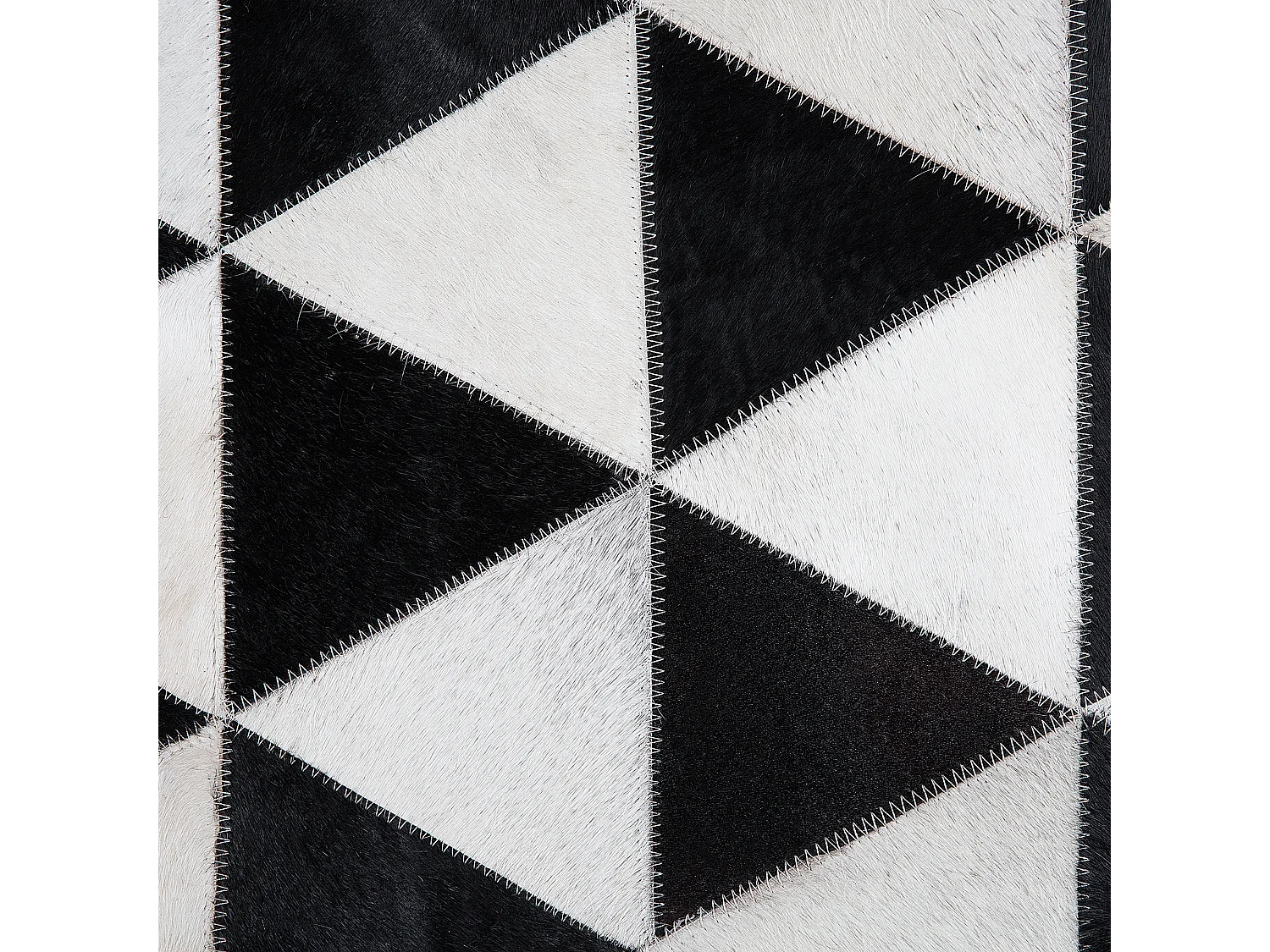 Tapis à motifs triangulaires noir et blanc 160 x 230 cm ODEMIS