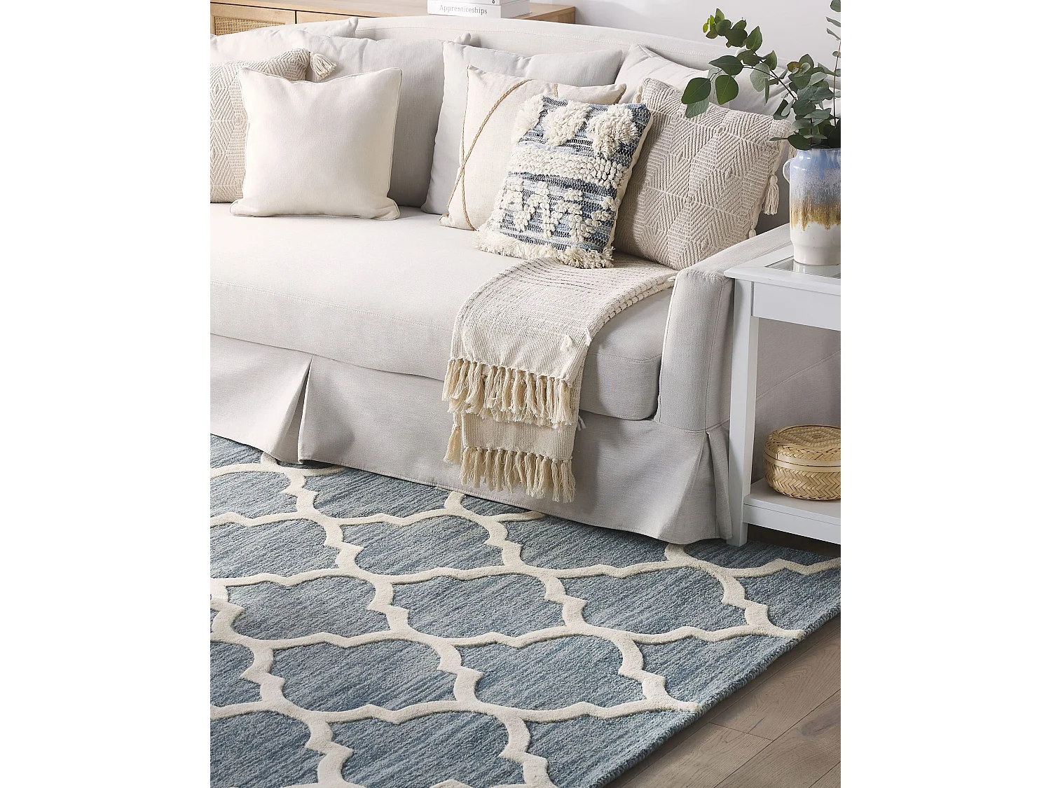 Tapis en laine bleu clair 140 x 200 cm YALOVA