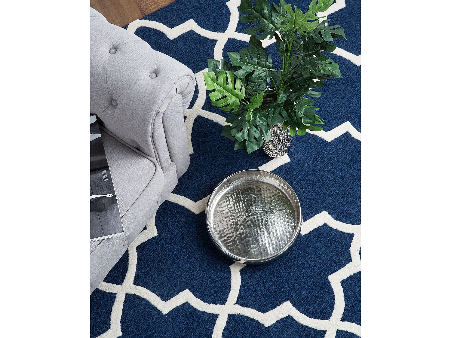 Moderner Teppich in Blau mit Muster in hellem Beige 160x 230 cm Silvan