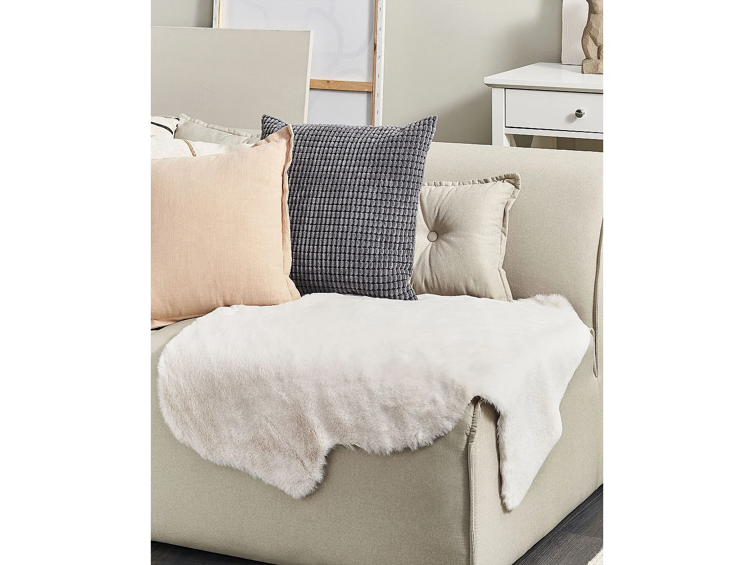 Tapis en fausse fourrure UNDARA Beige 60 x 90 cm