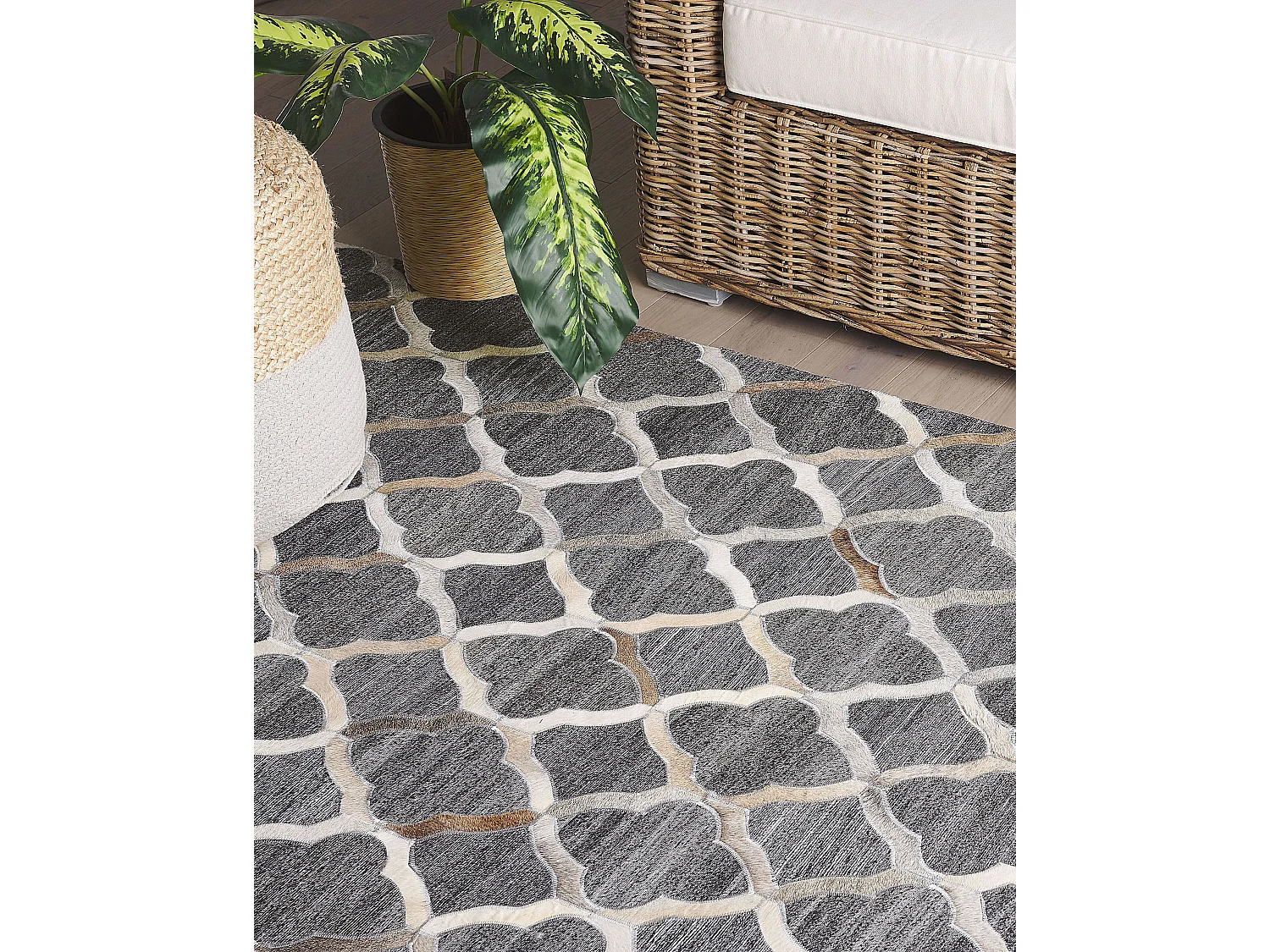 Vloerkleed ROLUNAY 140 x 200 cm Leer Donkergrijs