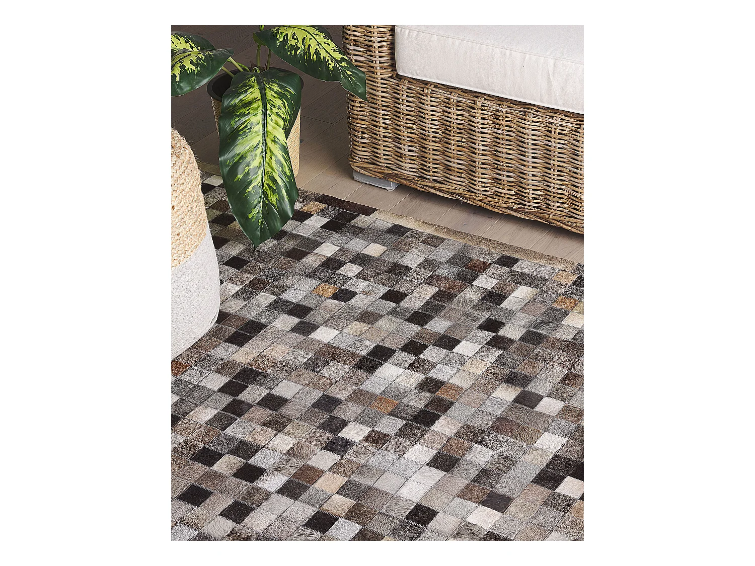 Rechteckiger Teppich aus Kuhfell mehrfarbig Patchwork 160x230 cm braun Armutlu