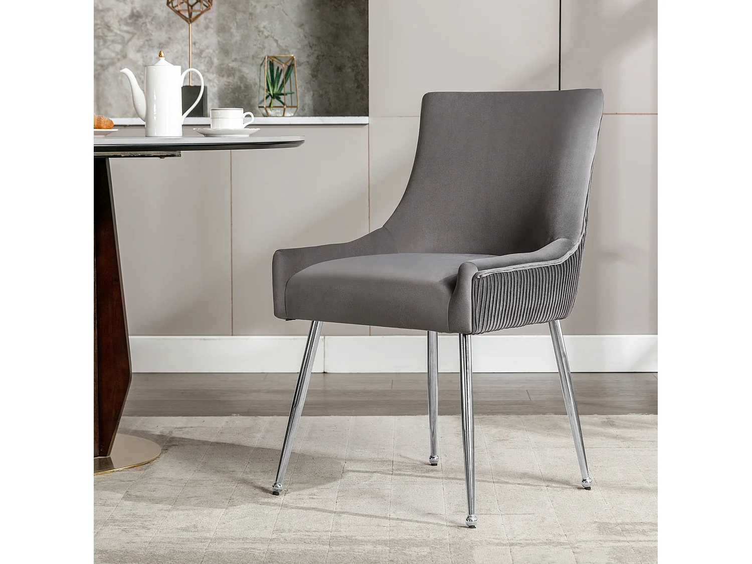 Set van 4 verticaal gestreepte grijze eetkamerstoelen