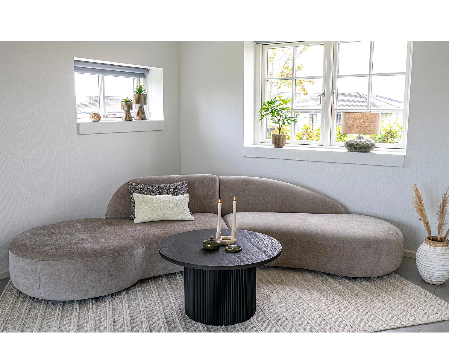 Canapé d’angle 3 places VENICE – Tissu chenille beige & 2 coussins inclus