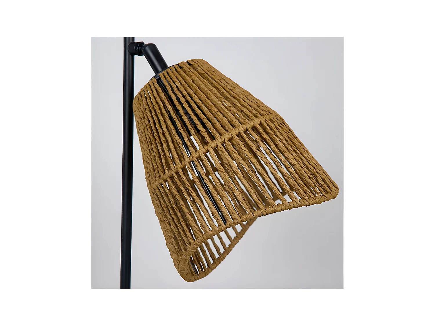 Lampara de sobremesa de 46cm con tulipa de cuerda en forma de cilindro natur