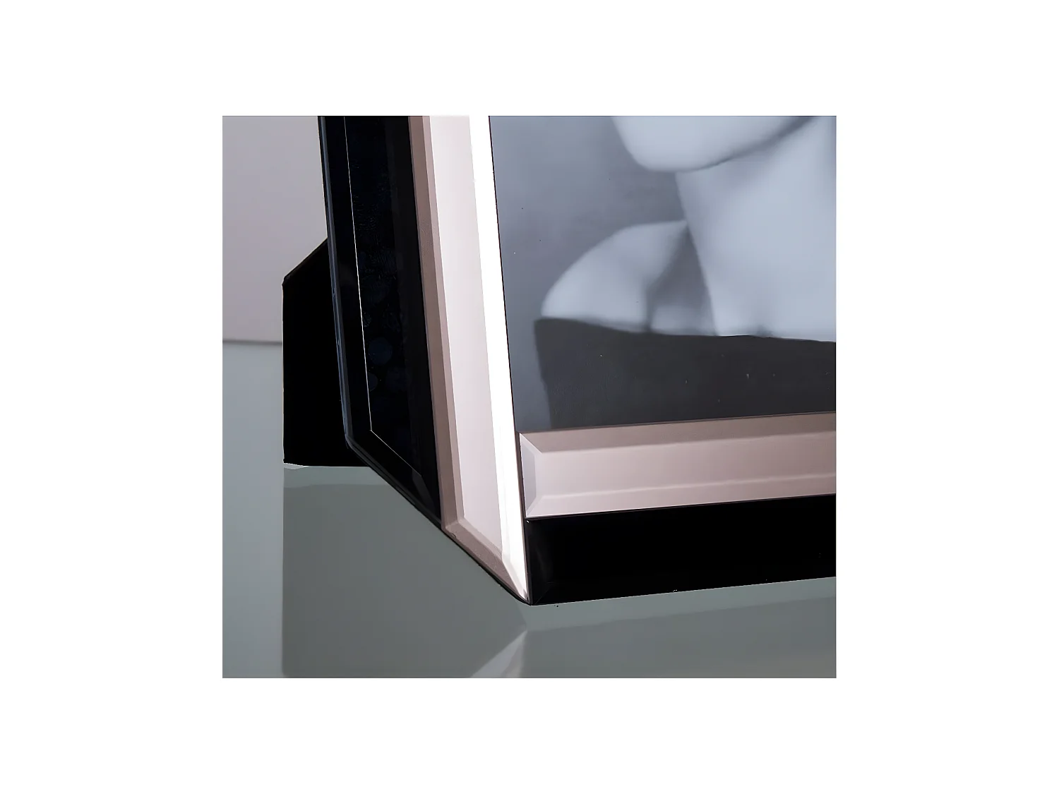 Portafoto 20*25/27.5*32.5*1.5 negro dorado con forma simonetta