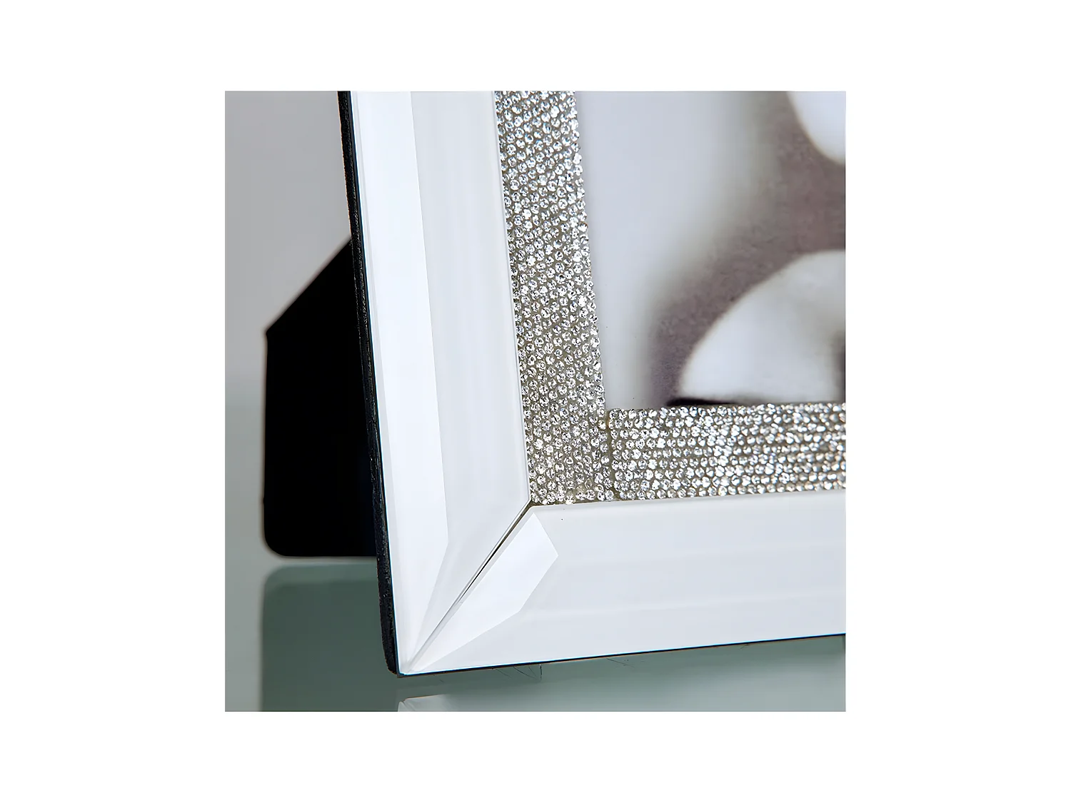 Portafoto para foto 10*15 de cristal blanco con detalle de brillantes en el marco grace
