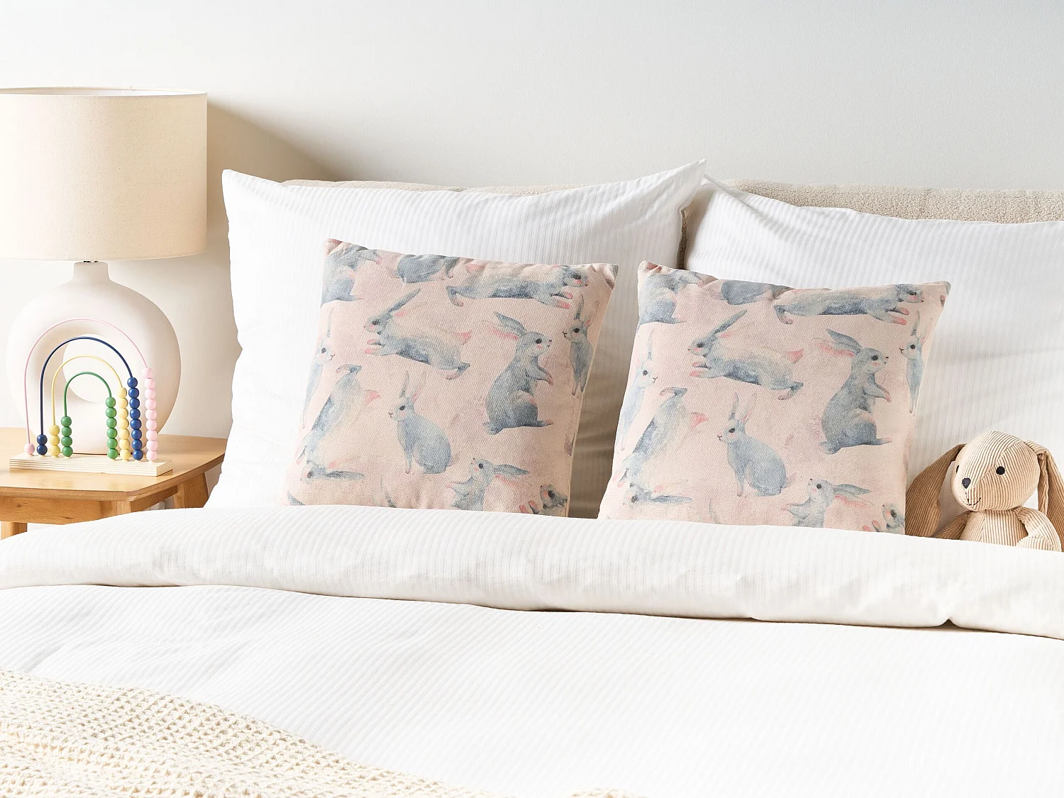 Lot de 2 coussins en coton à motif de lapin rose 45 x 45 cm RATIBIDA