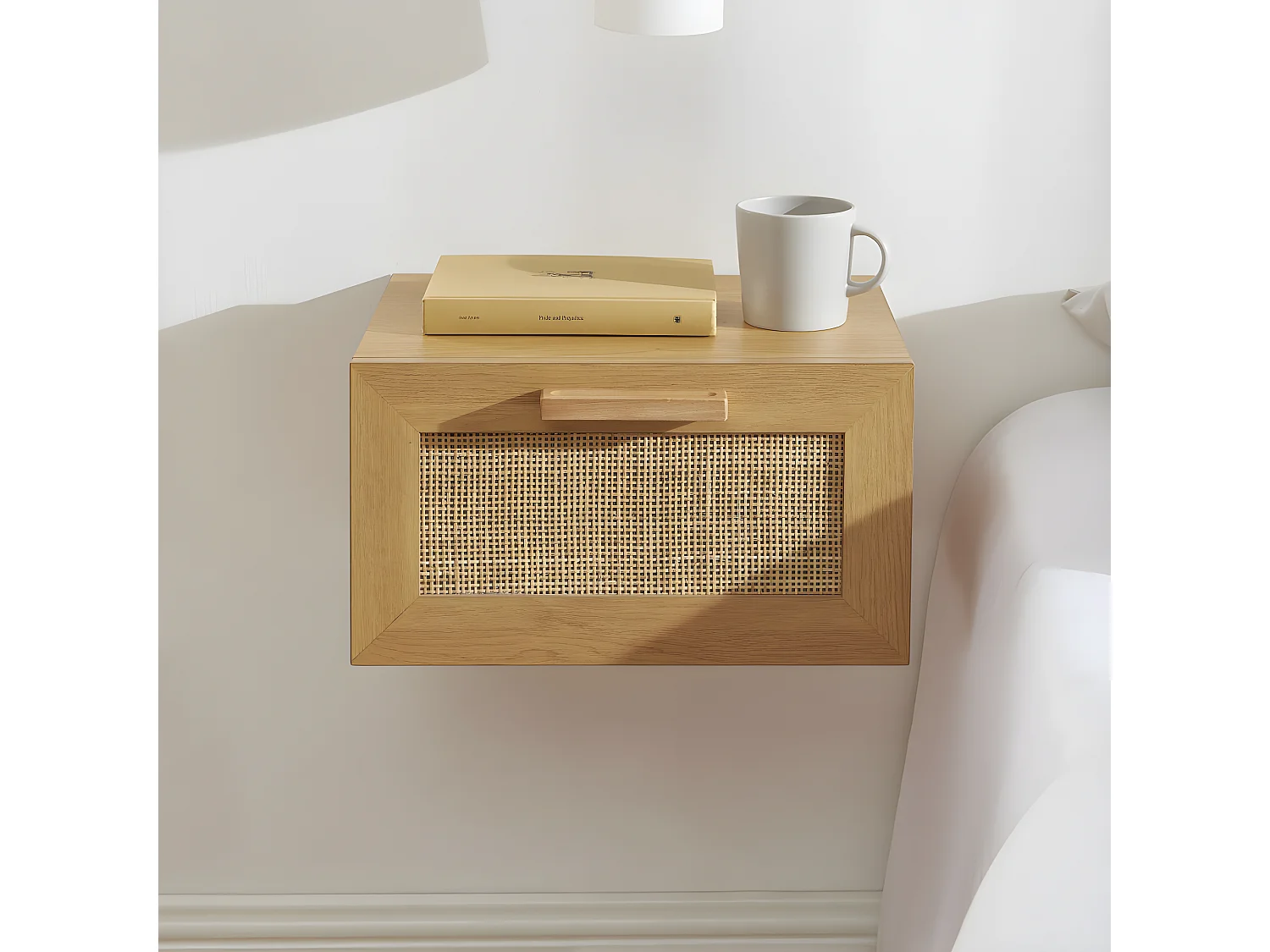 June - Lot de 2 tables de chevet murales avec rangement en bois et cannage - Bois clair