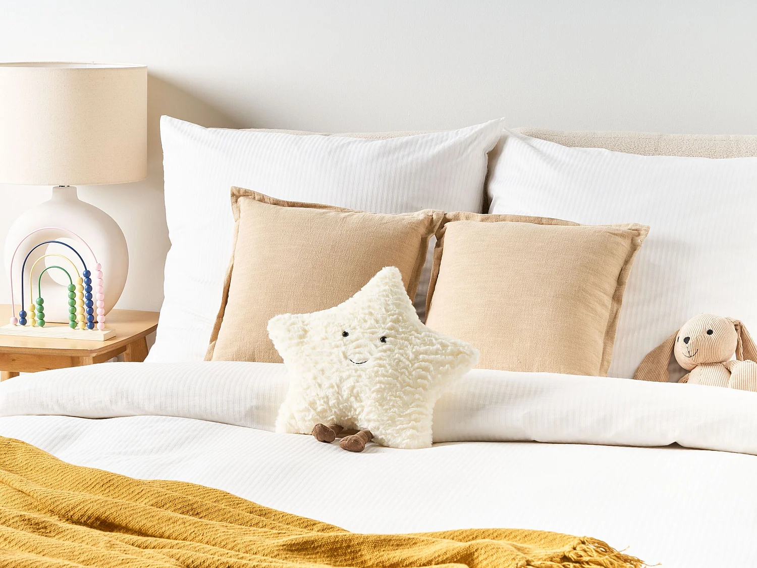 Coussin en forme d'étoile blanche 40 x 40 cm STARFRUIT