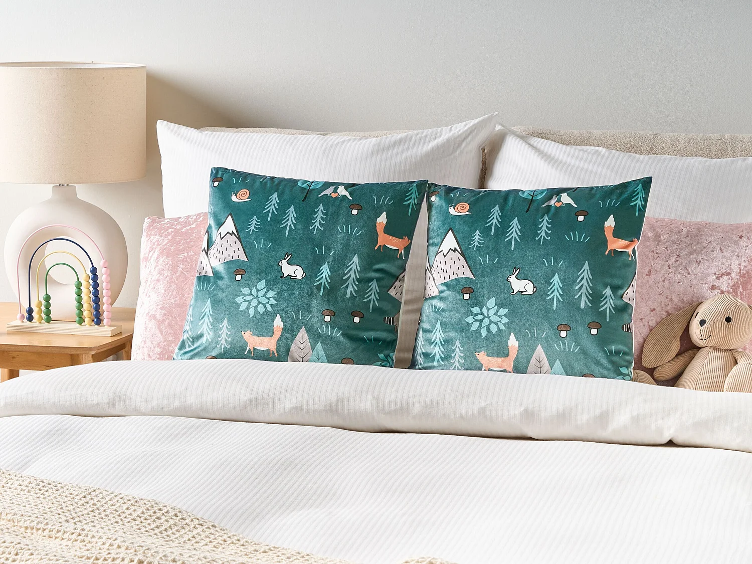 Set von 2 dekorative Samt Kissen mit Reißverschluss für Kinder mit abnehmbarem Bezug Waldmotiv Tierdruck Mintgrün Foothill