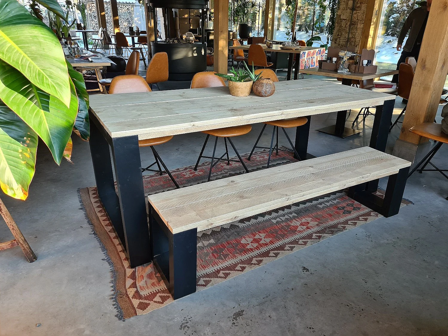 Wood4you - Banc New Orleans - échafaudage bois 120Lx40Hx38D cm noir