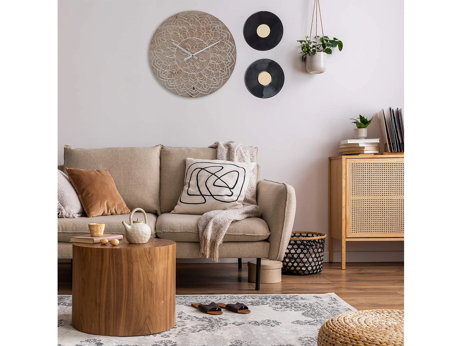 Relógio Decorativo Marrom e Branco em Estilo Boho