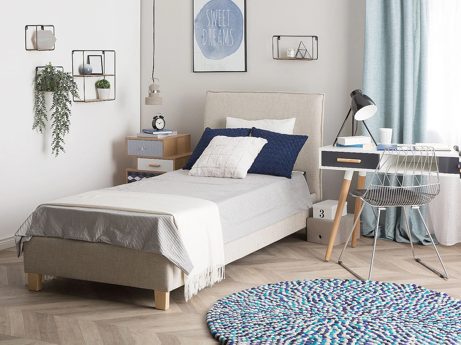 Klassisches Polsterbett Einzelbett hohes Kopfteil Polsterbezug beige Sennez