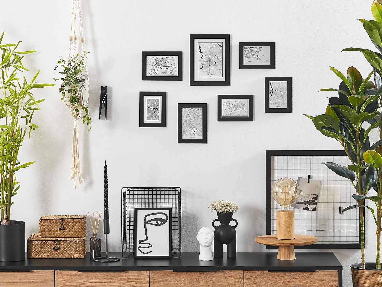 Set of 7 Photo Frames DENKORO Urban Motif Black