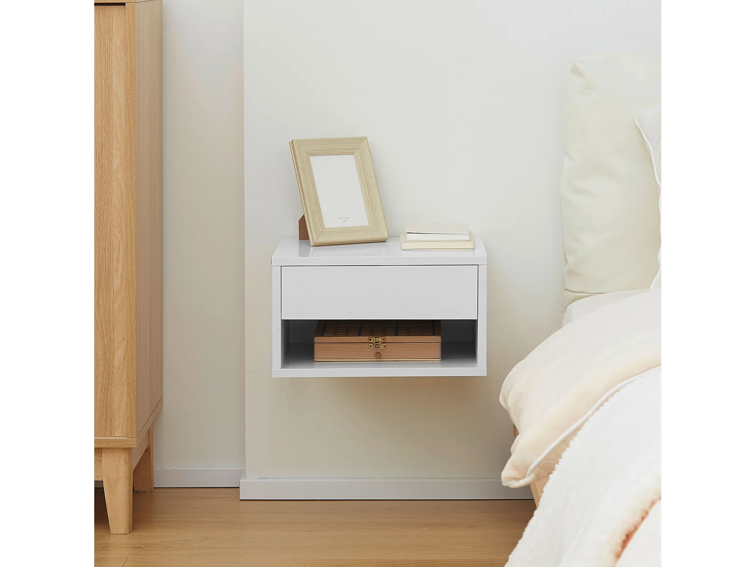 Lot de 2 chevets tables de nuit murales - tiroir coulissant, niche, plateau - dim. 37L x 32l x 21H cm - panneaux blanc