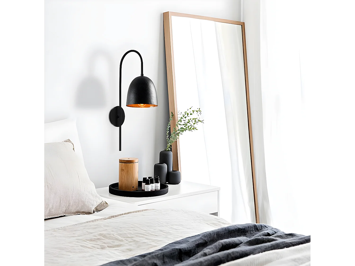 Asney Nordic style wandlamp met zwart reliëf scherm 1xE27