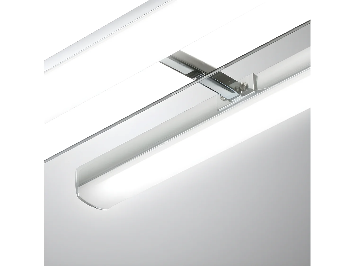 Aplique de baño LED Ruth 6W 412lm 5500K con estructura rectangular de aluminio IP44