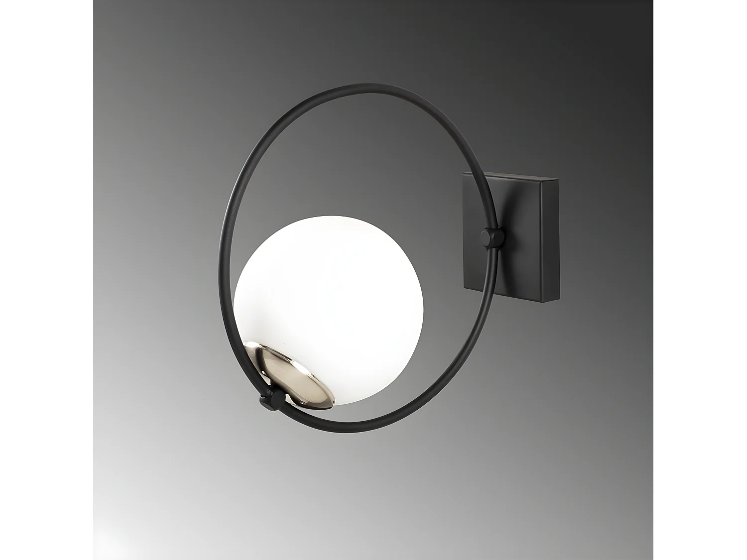 Wandleuchte Escott mit Ringstruktur und weißer Glaskugel 1xE27