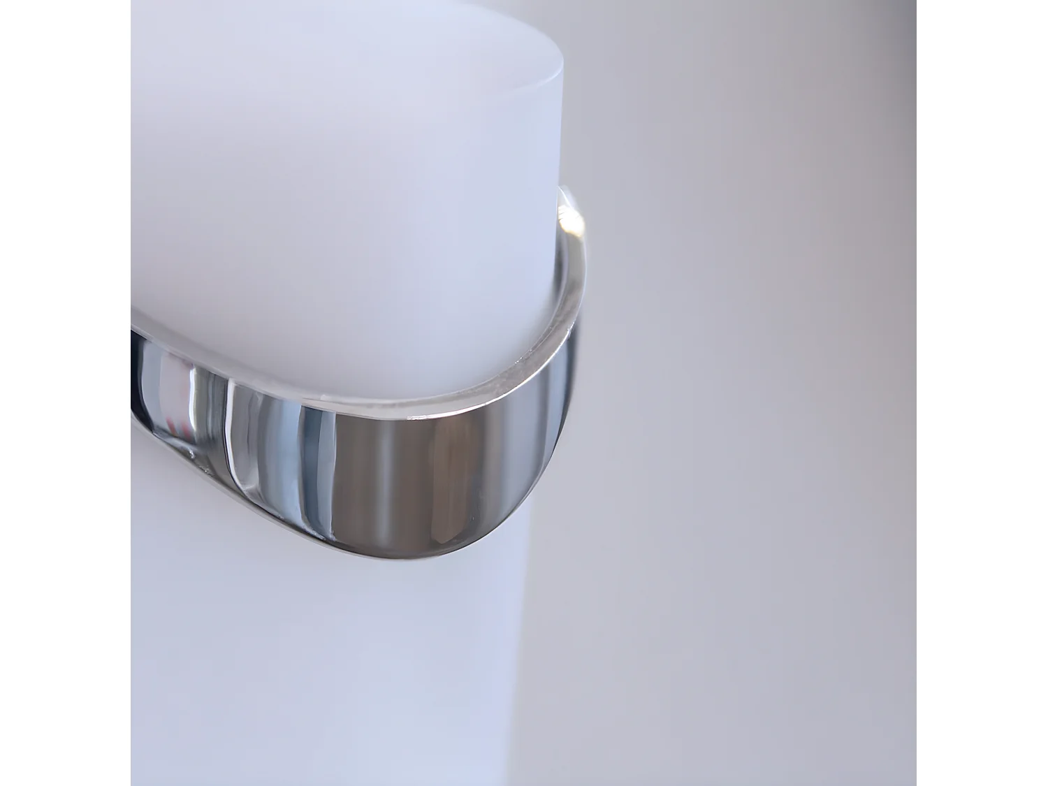 Applique de salle de bain LED Sabrina 2W 140lm 4000K cylindrique ABS blanc et chrome IP44