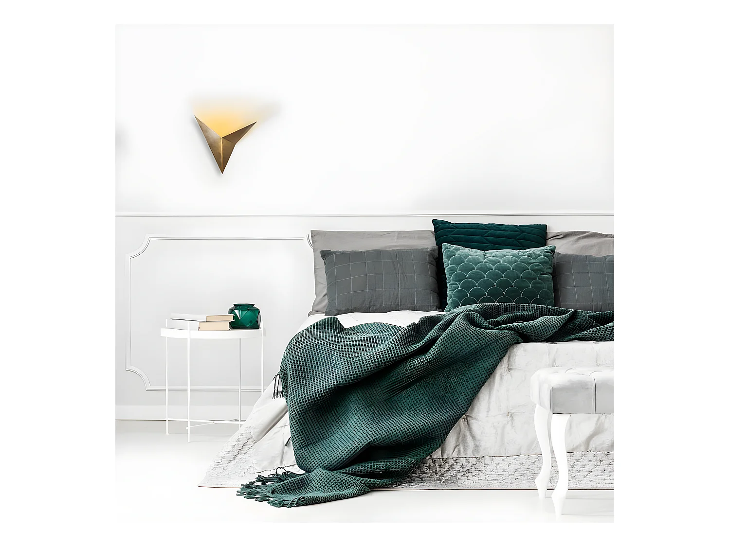 Candeeiro de parede de metal estilo minimalista Dove em ouro vintage 1xG9