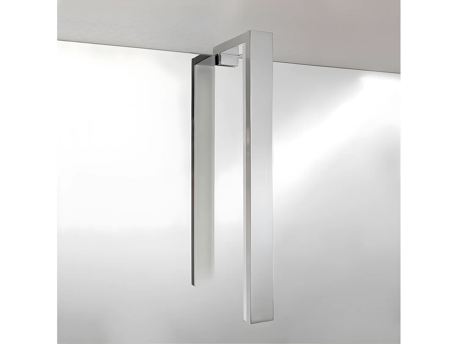 Applique de salle de bain LED Amaya 6W 5700K avec structure verticale en aluminium IP44