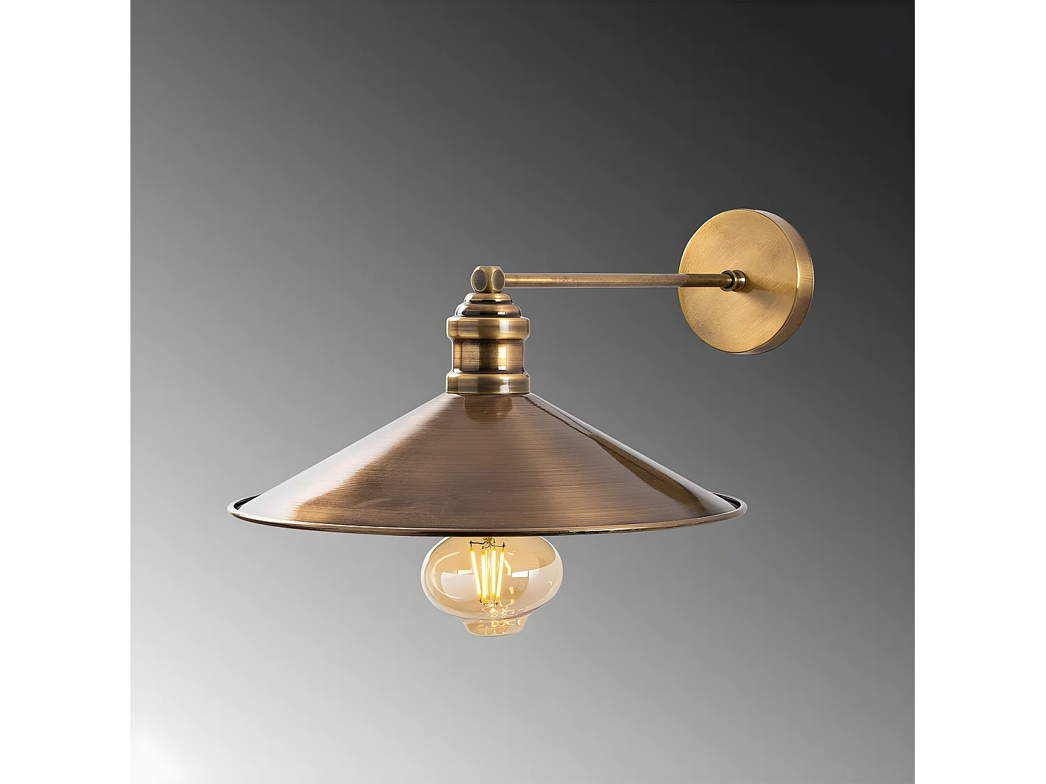 Applique murale style vintage Momo avec abat-jour doré antique 1xE27