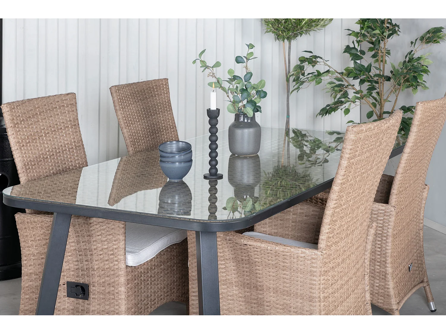 Padova Chaise de jardin avec accoudoirs, coussins inclus, réglable, naturel.