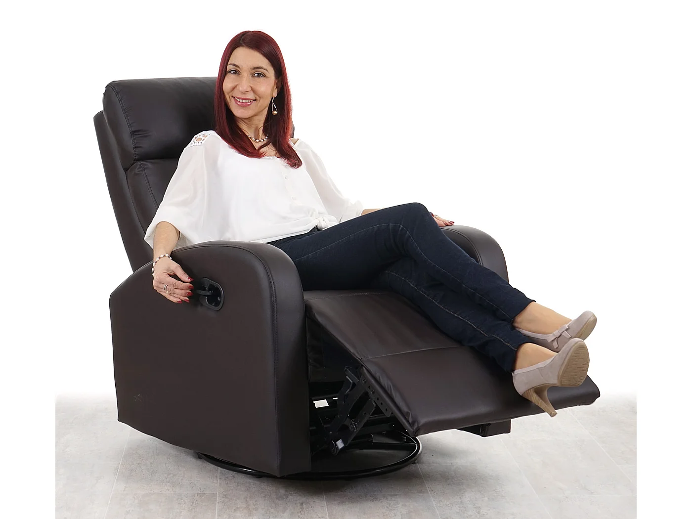 Poltrona relax reclinabile girevole dondolo MCW-A54 premium ecopelle marrone