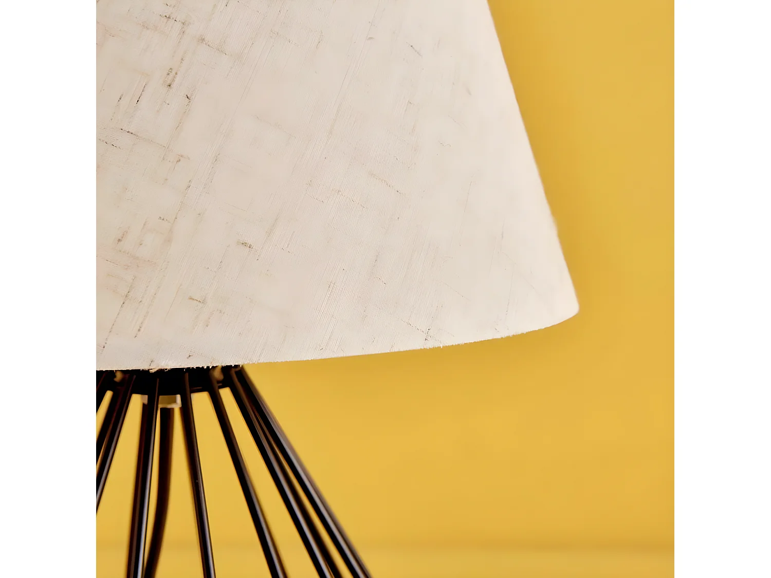 Lampe à poser Adelia avec structure décorative et abat-jour en tissu 1xE27 - Noir et Crème