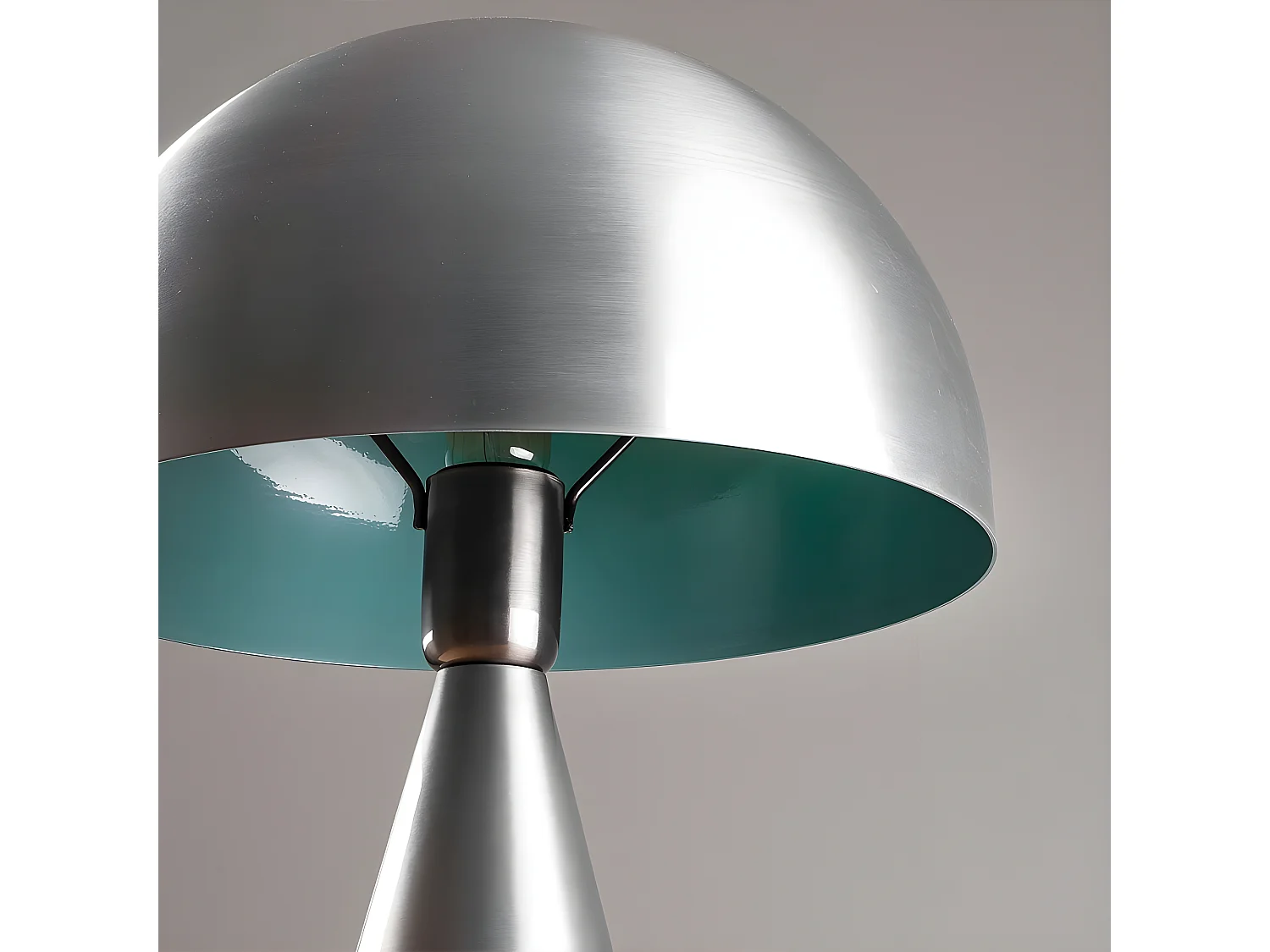 Lampada da tavolo Momo con struttura in metallo a forma di fungo 1xE27 - Argento