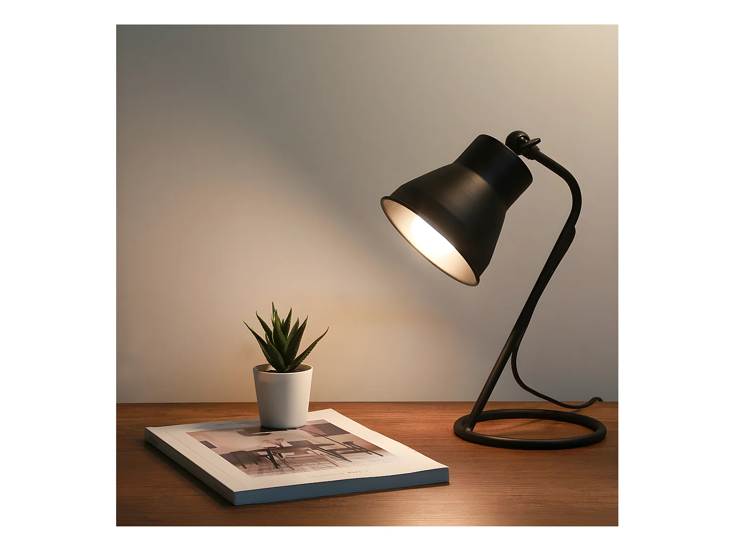 Lampe de bureau Renefi avec abat-jour en métal orientable 1xE14 - Noir