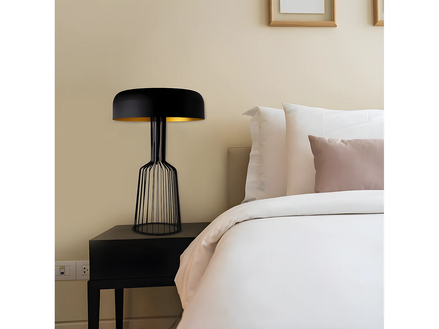 Lampada da tavolo di design Cabiria con struttura in metallo 2xE27 - Nero e Oro