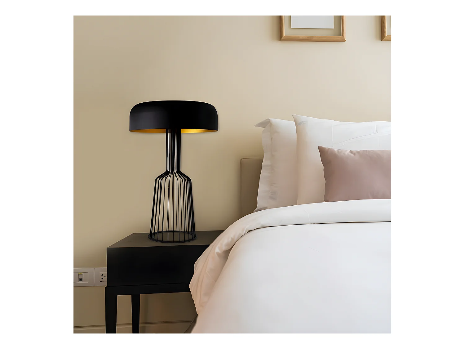 Lampe à poser design Cabiria avec structure en métal 2xE27 - Noir et Or