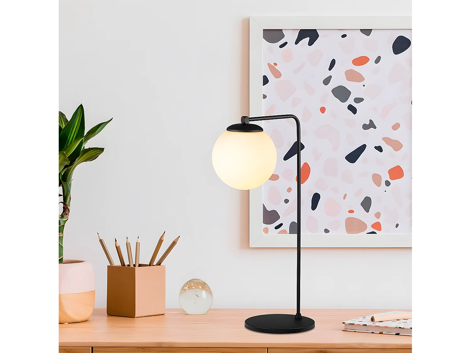 Lampe à poser Marga de style nordique avec sphère en verre 1xE27 - Noir