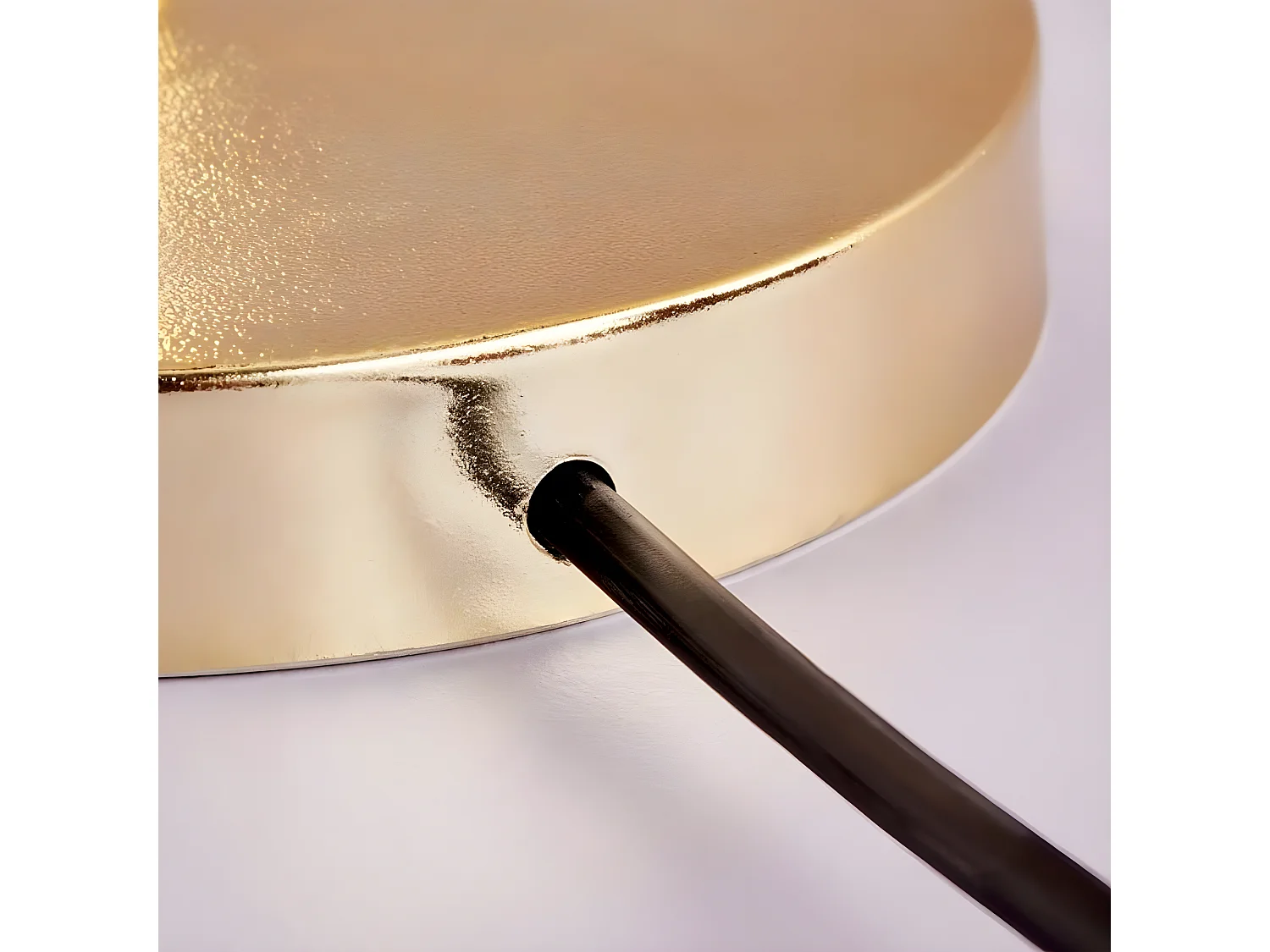 Candeeiro de Mesa Persale com Base de Metal e Abajur de Tecido 1xE27 - Dourado e Branco