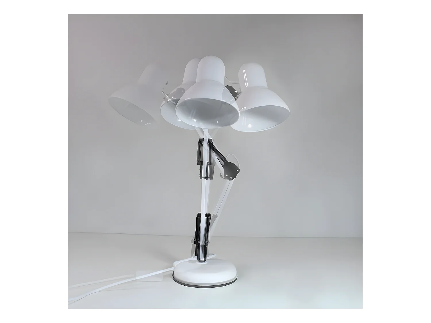 Flexo articulado Avati con estructura de metal 1xE27 - Blanco