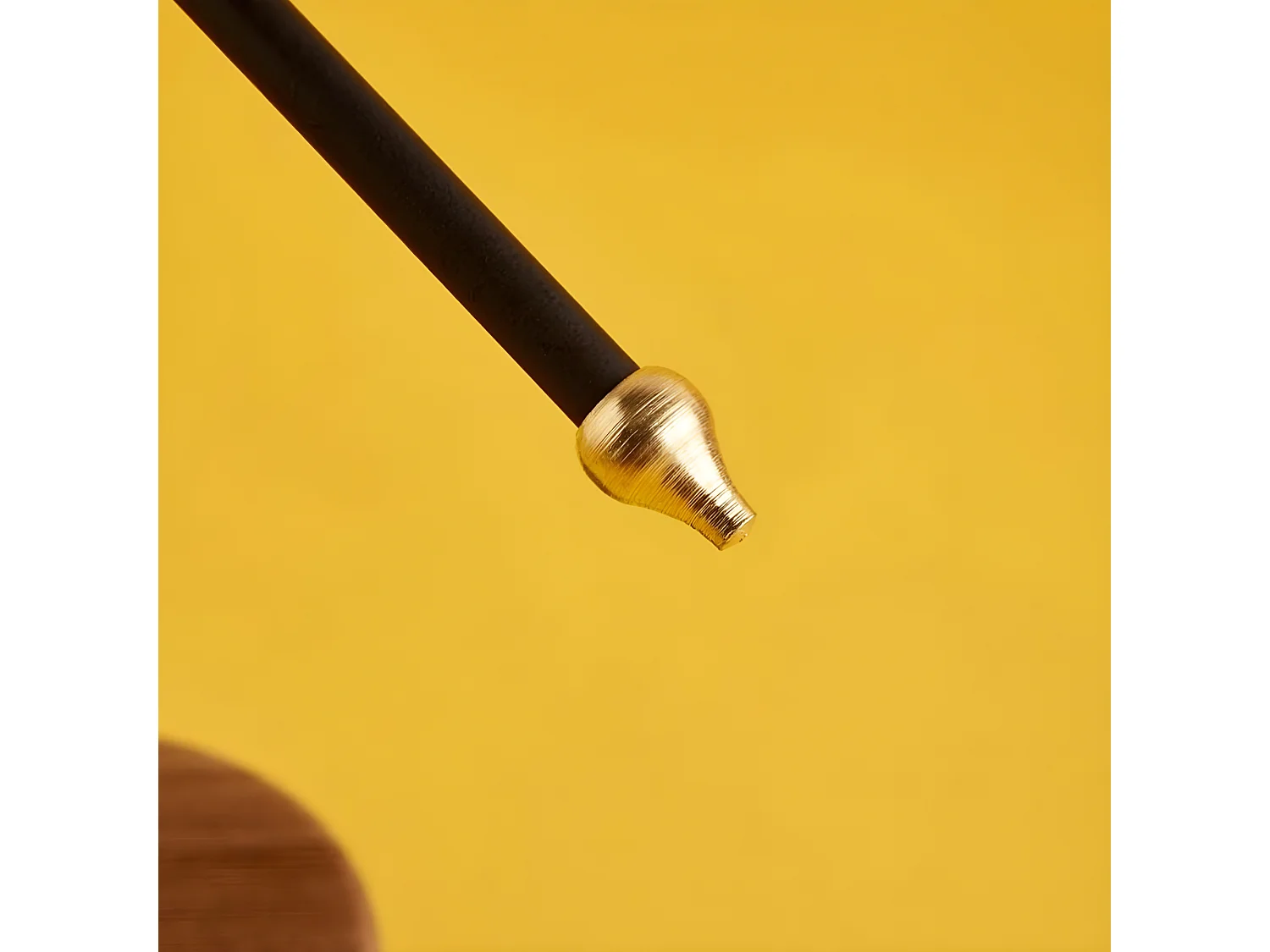 Lampada da scrivania Refen orientabile in metallo con base in legno 1xE14 - Nero