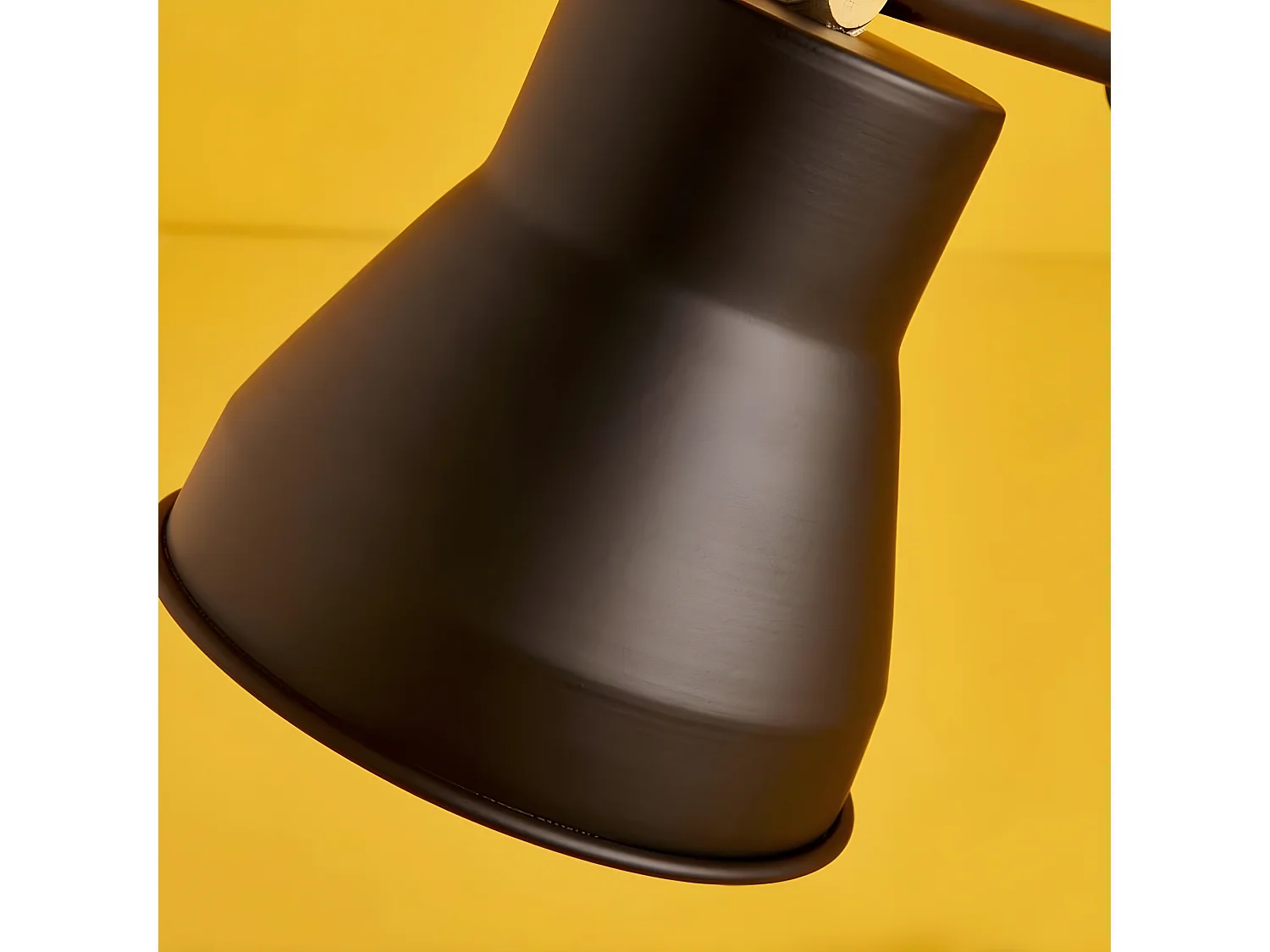 Lampe de bureau orientable en métal Refen avec pied en bois 1xE14 - Noir