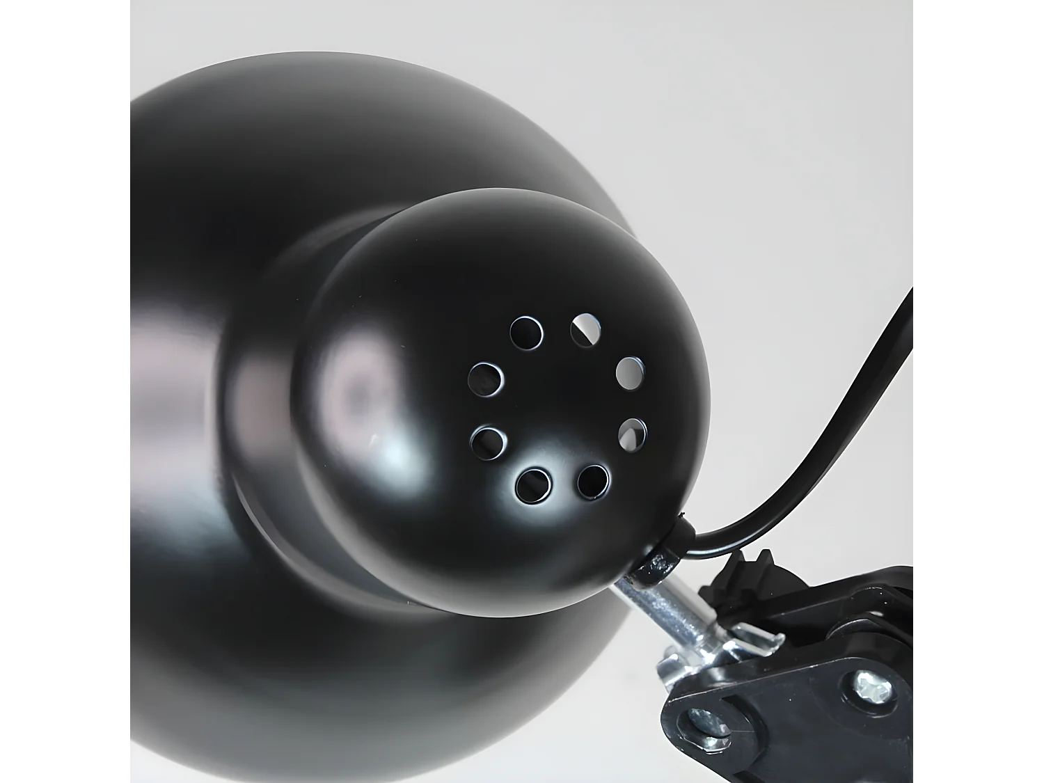 Avati Flexo Articulado com Estrutura Metálica 1xE27 - Preto