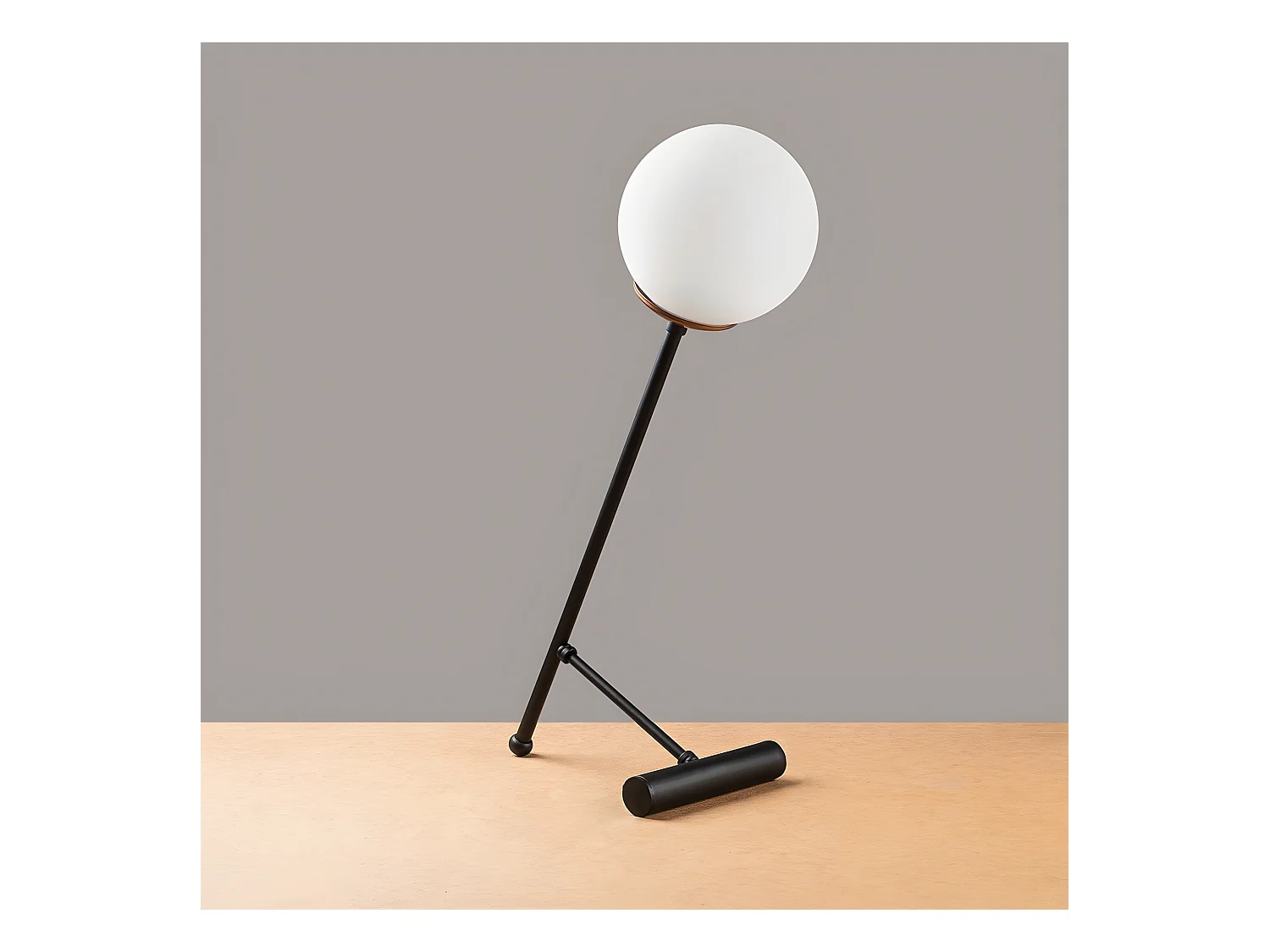 Lampe à poser Birdie de style nordique avec sphère en verre 1xE27 - Noir et Cuivre