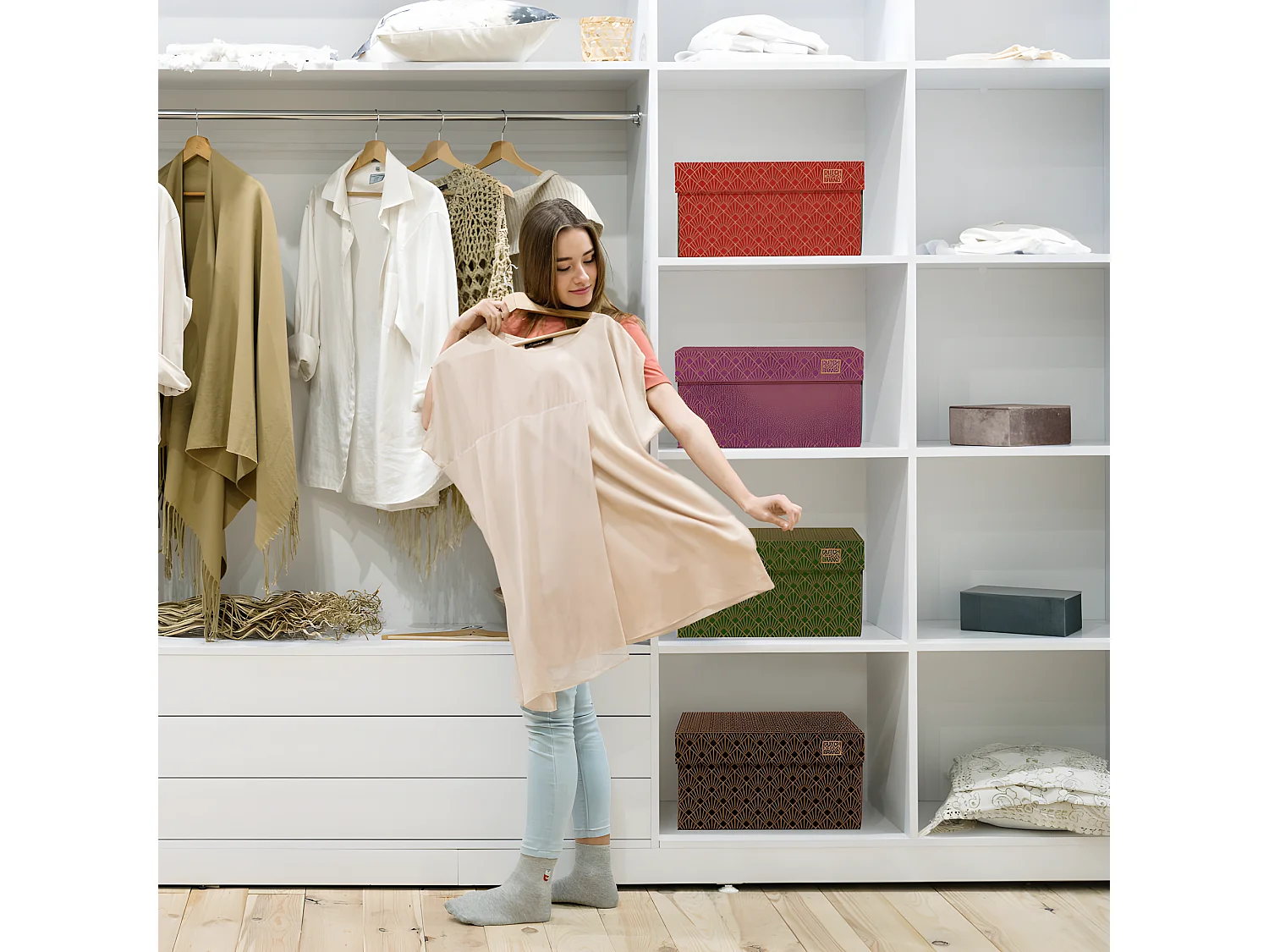 Caja de almacenamiento roja 39,5x32x21cm