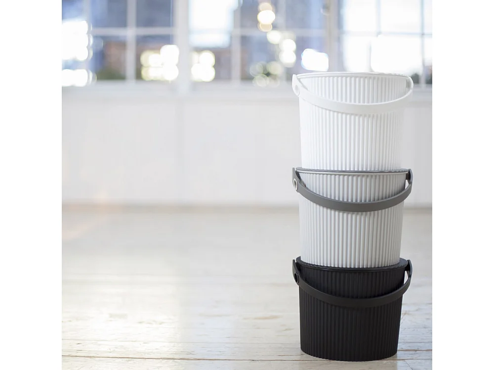 Seau Omni Outil mini 4L Noir  Hachiman